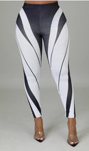 Load image into Gallery viewer, I’Zbra Leggings
